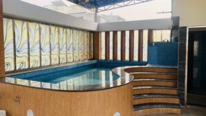 swimming pool construction company